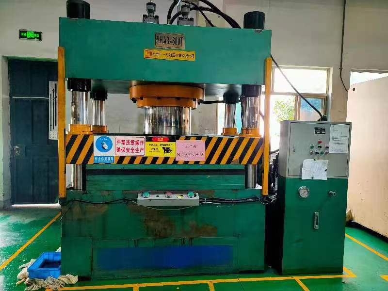 國(guó)產(chǎn)油壓機(jī)維修(圖1) 國(guó)產(chǎn)油壓機(jī)維修(圖1)